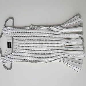 Atos Lombardini White Black Stripes Pleated Flare Hem Sleeveless Top S (E5)